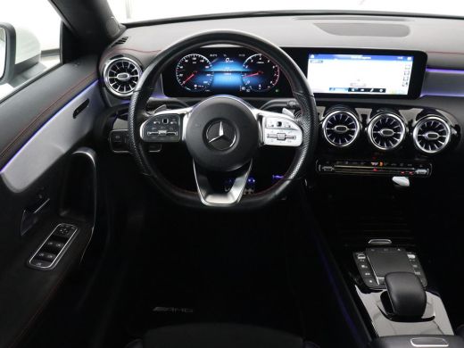 Mercedes-Benz CLA 180 AMG | Carplay | Stoelverwarming | Camera | Navigatie | Leder/Alcantara | Sfeerverlichting | P... ActivLease financial lease