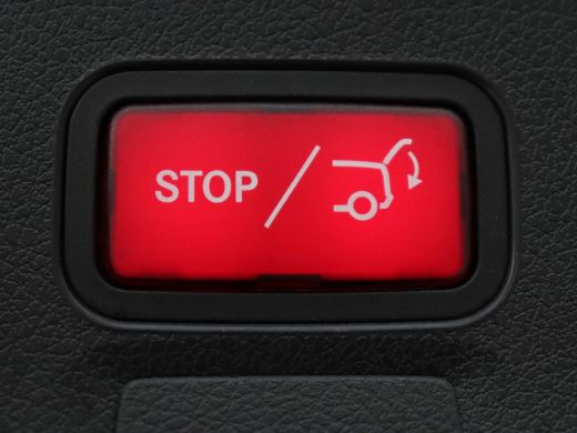 Mercedes-Benz CLA 200 AMG | Stoelverwarming | Camera | Leder/Alcantara | Sfeerverlichting | Park Assist | Full LED ... ActivLease financial lease