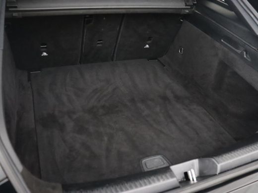 Mercedes-Benz CLA 200 AMG | Stoelverwarming | Camera | Leder/Alcantara | Sfeerverlichting | Park Assist | Full LED ... ActivLease financial lease