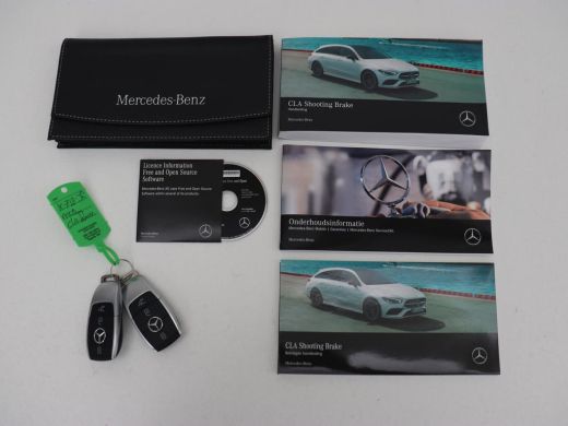 Mercedes-Benz CLA 200 AMG | Stoelverwarming | Camera | Leder/Alcantara | Sfeerverlichting | Park Assist | Full LED ... ActivLease financial lease