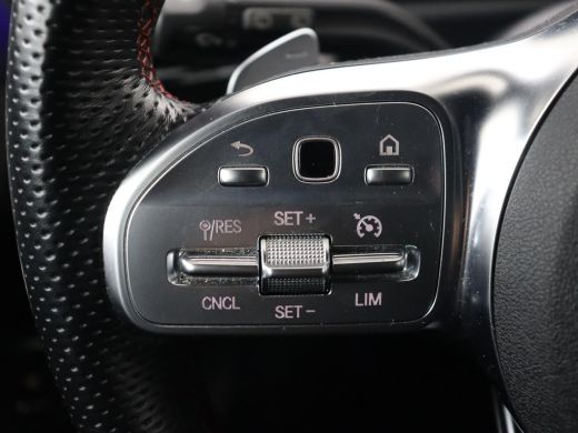 Mercedes-Benz CLA 200 AMG | Stoelverwarming | Camera | Leder/Alcantara | Sfeerverlichting | Park Assist | Full LED ... ActivLease financial lease