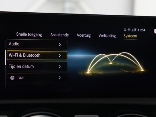 Mercedes-Benz CLA 200 AMG | Stoelverwarming | Camera | Leder/Alcantara | Sfeerverlichting | Park Assist | Full LED ... ActivLease financial lease