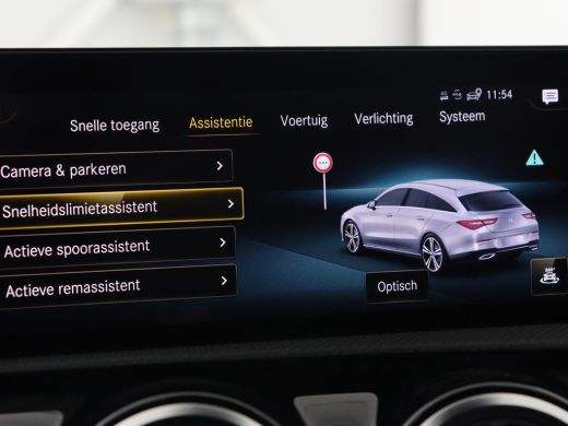 Mercedes-Benz CLA 200 AMG | Stoelverwarming | Camera | Leder/Alcantara | Sfeerverlichting | Park Assist | Full LED ... ActivLease financial lease