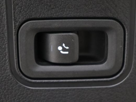 Mercedes-Benz CLA 250e Luxury Line | Leder | Trekhaak | Carplay | Stoelverwarming | Widescreen | Camera | Stuurverw... ActivLease financial lease