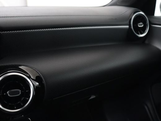 Mercedes-Benz CLA Shooting Brake 250e Urban | Carplay | Park Assist | Navigatie | Camera | DAB | Half leder | Full ... ActivLease financial lease