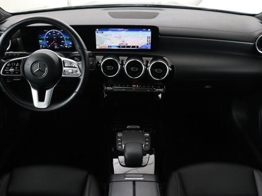 Mercedes-Benz CLA Shooting Brake 250e Urban | Carplay | Park Assist | Navigatie | Camera | DAB | Half leder | Full ... ActivLease financial lease