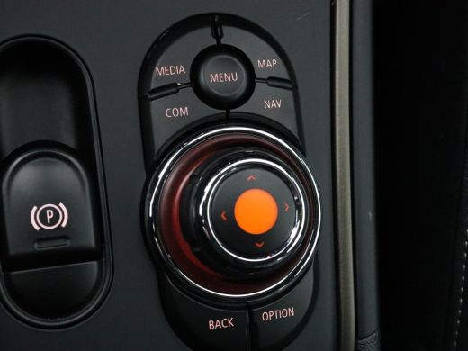 Mini Countryman 1.5 One Business Edition | Leder | Stoelverwarming | Carplay | Navigatie | Full LED | Keyless | P... ActivLease financial lease