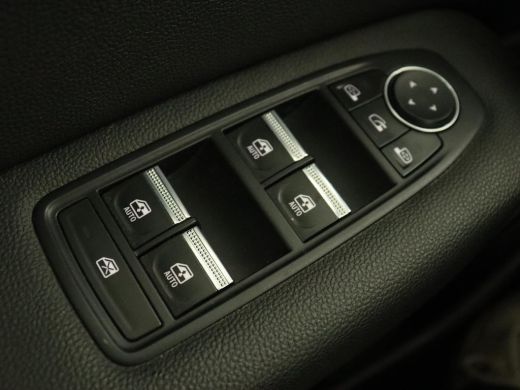 Renault Captur 1.6 E-Tech Hybrid 145 Intens | Automaat | Carplay | PHEV | Half leder | Adaptive cruise | Climate... ActivLease financial lease