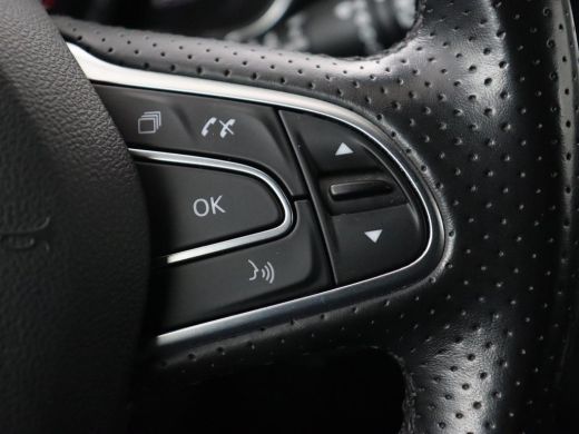 Renault Kadjar 1.3 TCe Black Edition | Trekhaak | Stoelverwarming | Adaptive cruise | Leder/Alcantara | Camera |... ActivLease financial lease