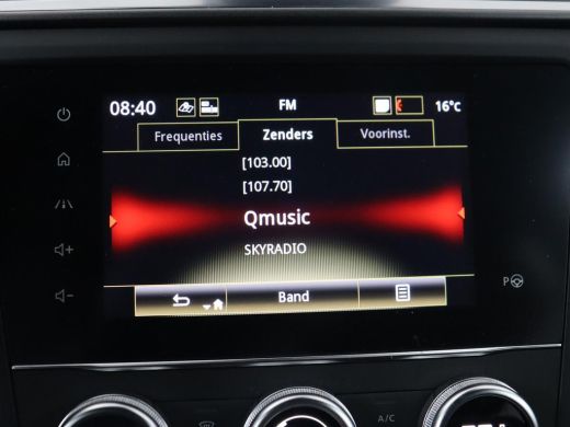 Renault Kadjar 1.3 TCe Black Edition | Trekhaak | Stoelverwarming | Adaptive cruise | Leder/Alcantara | Camera |... ActivLease financial lease