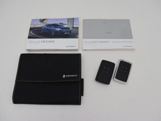 Renault Megane E-Tech 1.6 E-Tech Plug-In Hybrid 160 | Stoelverwarming | Head-Up | Trekhaak | Adaptive cruise | Carplay ... ActivLease financial lease