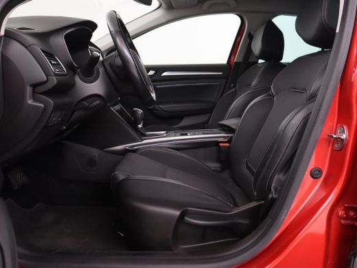 Renault Megane E-Tech 1.6 E-Tech Plug-In Hybrid 160 | Stoelverwarming | Head-Up | Trekhaak | Adaptive cruise | Carplay ... ActivLease financial lease