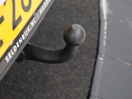 Seat Leon 1.0 TSI Style Business Intense | Trekhaak | Stoelverwarming | Carplay | Adaptive cruise | Stuurve... ActivLease financial lease