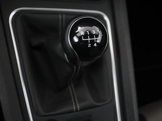 Seat Leon 1.0 TSI Style Business Intense | Trekhaak | Stoelverwarming | Carplay | Adaptive cruise | Stuurve... ActivLease financial lease