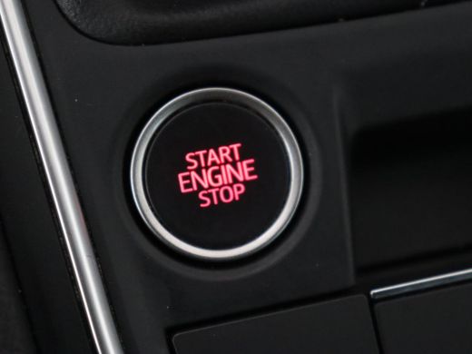 Seat Leon 1.0 TSI Style Business Intense | Trekhaak | Stoelverwarming | Carplay | Adaptive cruise | Stuurve... ActivLease financial lease