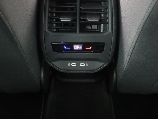 Seat Leon 1.0 TSI Style Business Intense | Trekhaak | Stoelverwarming | Carplay | Adaptive cruise | Stuurve... ActivLease financial lease