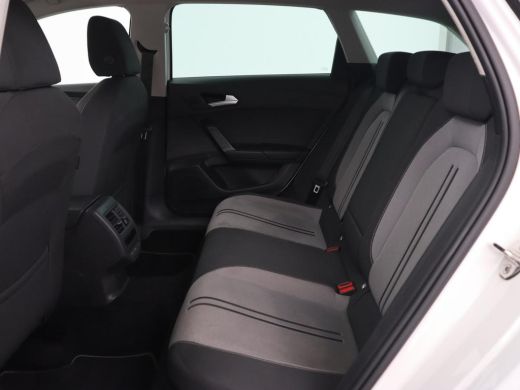 Seat Leon 1.0 TSI Style Business Intense | Trekhaak | Stoelverwarming | Carplay | Adaptive cruise | Stuurve... ActivLease financial lease