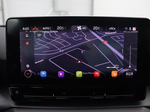 Seat Leon 1.5 eTSI FR Launch Edition | Stoelverwarming | Carplay | Adaptive cruise | Dynamic Chassis Contro... ActivLease financial lease