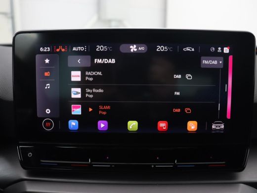 Seat Leon 1.5 eTSI FR Launch Edition | Stoelverwarming | Carplay | Adaptive cruise | Dynamic Chassis Contro... ActivLease financial lease