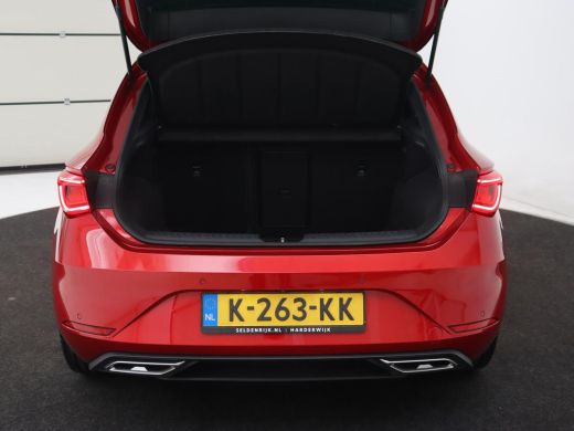 Seat Leon 1.5 eTSI FR Launch Edition | Stoelverwarming | Carplay | Adaptive cruise | Dynamic Chassis Contro... ActivLease financial lease