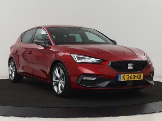 Seat Leon 1.5 eTSI FR Launch Edition | Stoelverwarming | Carplay | Adaptive cruise | Dynamic Chassis Contro... ActivLease financial lease
