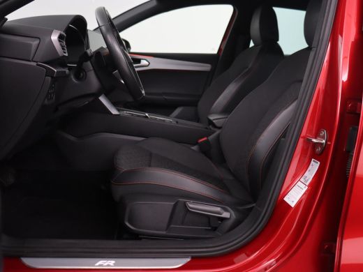 Seat Leon 1.5 eTSI FR Launch Edition | Stoelverwarming | Carplay | Adaptive cruise | Dynamic Chassis Contro... ActivLease financial lease