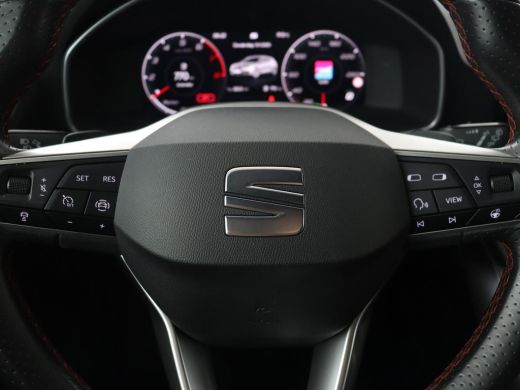 Seat Leon 1.5 eTSI FR Launch Edition | Stoelverwarming | Carplay | Adaptive cruise | Dynamic Chassis Contro... ActivLease financial lease