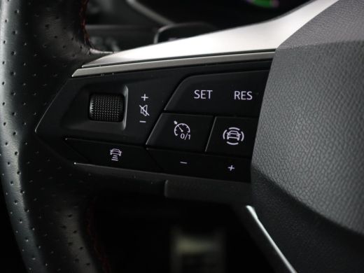 Seat Tarraco 1.4 TSI eHybrid PHEV FR | Panoramadak | Trekhaak | Adaptive cruise | Alcantara | Carplay | Naviga... ActivLease financial lease