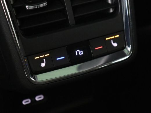 Skoda Enyaq iV 60 | Panoramadak | Stoel & achterbankverwarming | Carplay | Sportstuur | Keyless | Full LED | Nav... ActivLease financial lease