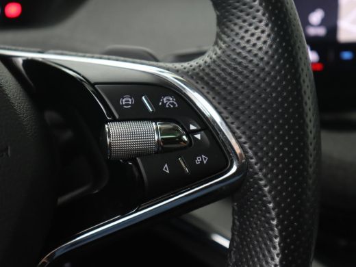 Skoda Enyaq iV 60 | Panoramadak | Stoel & achterbankverwarming | Carplay | Sportstuur | Keyless | Full LED | Nav... ActivLease financial lease