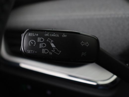 Skoda Enyaq iV 60 | Panoramadak | Stoel & achterbankverwarming | Carplay | Sportstuur | Keyless | Full LED | Nav... ActivLease financial lease