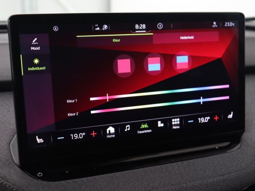 Skoda Enyaq iV 60 | Panoramadak | Stoel & achterbankverwarming | Carplay | Sportstuur | Keyless | Full LED | Nav... ActivLease financial lease