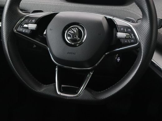Skoda Enyaq iV 60 | Panoramadak | Stoel & achterbankverwarming | Carplay | Sportstuur | Keyless | Full LED | Nav... ActivLease financial lease