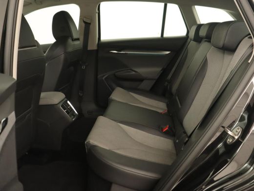 Skoda Enyaq iV 60 | Stoelverwarming | Trekhaak | Matrix LED | Carplay | Stuurverwarming | Navigatie | Half leder... ActivLease financial lease