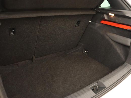 Skoda Kamiq 1.0 TSI Sport | Carplay | Climate control | Parkeerhulp | Cruise control | Full LED | DAB | Sport... ActivLease financial lease