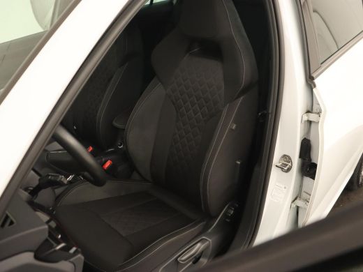 Skoda Kamiq 1.0 TSI Sport | Carplay | Climate control | Parkeerhulp | Cruise control | Full LED | DAB | Sport... ActivLease financial lease