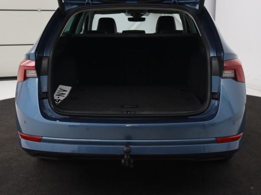 Skoda Octavia 1.5 TSI First Edition | Panoramadak | Trekhaak | Stoelverwarming | Matrix LED | Adaptive cruise |... ActivLease financial lease