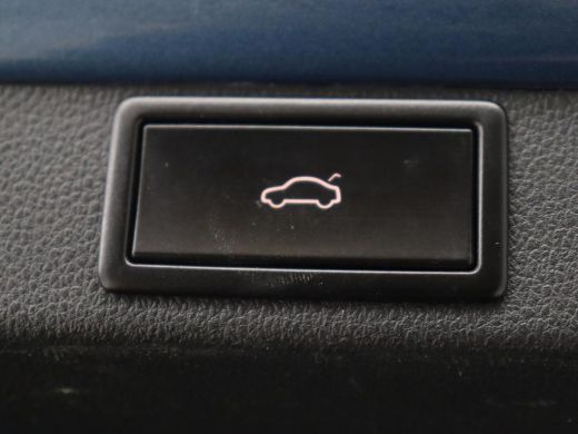 Skoda Octavia 1.5 TSI First Edition | Panoramadak | Trekhaak | Stoelverwarming | Matrix LED | Adaptive cruise |... ActivLease financial lease