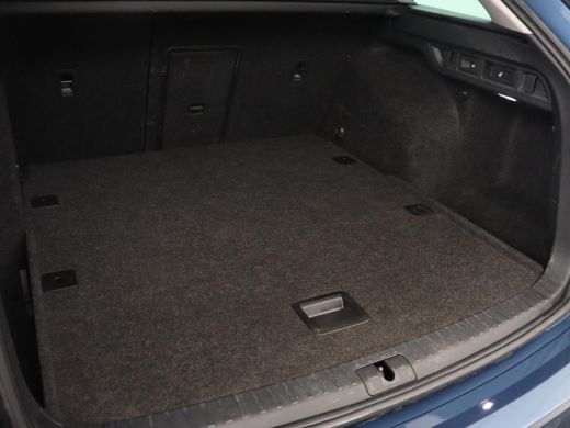 Skoda Octavia 1.5 TSI First Edition | Panoramadak | Trekhaak | Stoelverwarming | Matrix LED | Adaptive cruise |... ActivLease financial lease