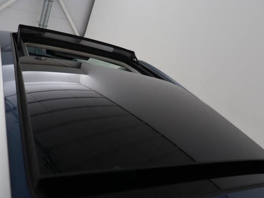 Skoda Octavia 1.5 TSI First Edition | Panoramadak | Trekhaak | Stoelverwarming | Matrix LED | Adaptive cruise |... ActivLease financial lease