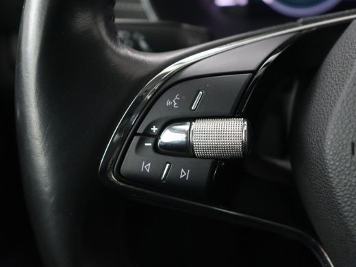 Skoda Octavia 1.5 TSI First Edition | Panoramadak | Trekhaak | Stoelverwarming | Matrix LED | Adaptive cruise |... ActivLease financial lease