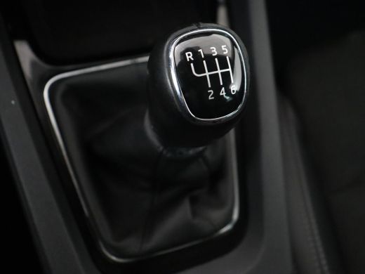 Skoda Octavia 1.5 TSI First Edition | Panoramadak | Trekhaak | Stoelverwarming | Matrix LED | Adaptive cruise |... ActivLease financial lease