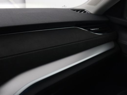 Skoda Octavia 1.5 TSI First Edition | Panoramadak | Trekhaak | Stoelverwarming | Matrix LED | Adaptive cruise |... ActivLease financial lease