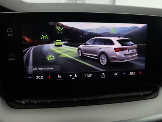 Skoda Octavia 1.5 TSI First Edition | Panoramadak | Trekhaak | Stoelverwarming | Matrix LED | Adaptive cruise |... ActivLease financial lease