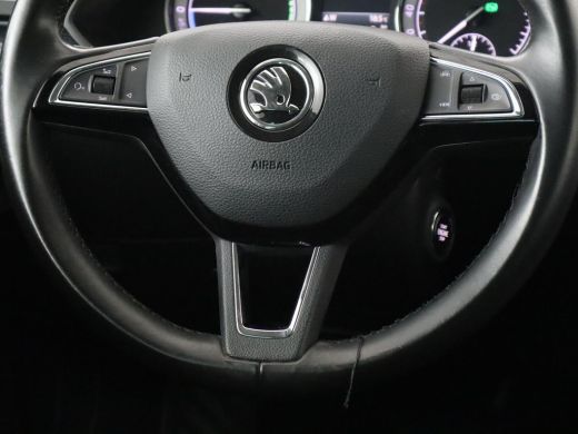 Skoda Superb 1.4 TSI iV Business Edition | 1e eigenaar | Stoelverwarming | Camera | Carplay | Full LED | Navig... ActivLease financial lease