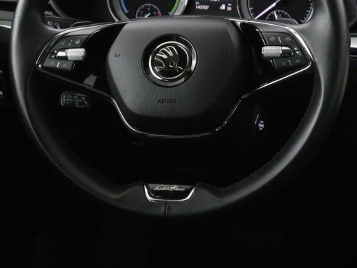 Skoda Superb 1.4 TSI iV Laurin & Klement | Leder | Trekhaak | Adaptive cruise | Stoelverwarming | Canton Sound... ActivLease financial lease