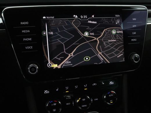 Skoda Superb 1.4 TSI iV Laurin & Klement | Leder | Trekhaak | Adaptive cruise | Stoelverwarming | Canton Sound... ActivLease financial lease