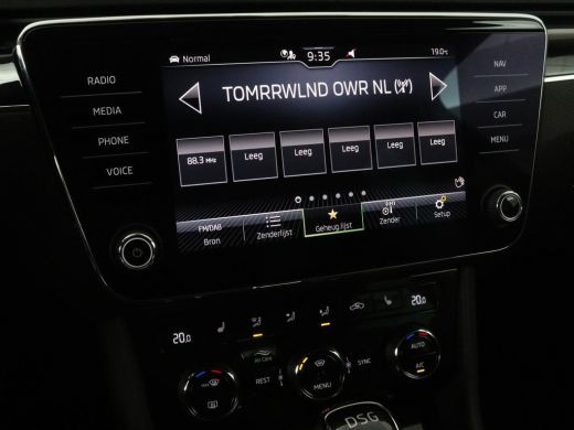 Skoda Superb 1.4 TSI iV Laurin & Klement | Leder | Trekhaak | Adaptive cruise | Stoelverwarming | Canton Sound... ActivLease financial lease