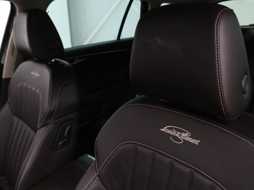 Skoda Superb 1.4 TSI iV Laurin & Klement | Leder | Trekhaak | Adaptive cruise | Stoelverwarming | Canton Sound... ActivLease financial lease