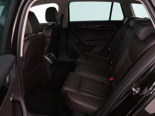 Skoda Superb 1.4 TSI iV Laurin & Klement | Leder | Trekhaak | Adaptive cruise | Stoelverwarming | Canton Sound... ActivLease financial lease